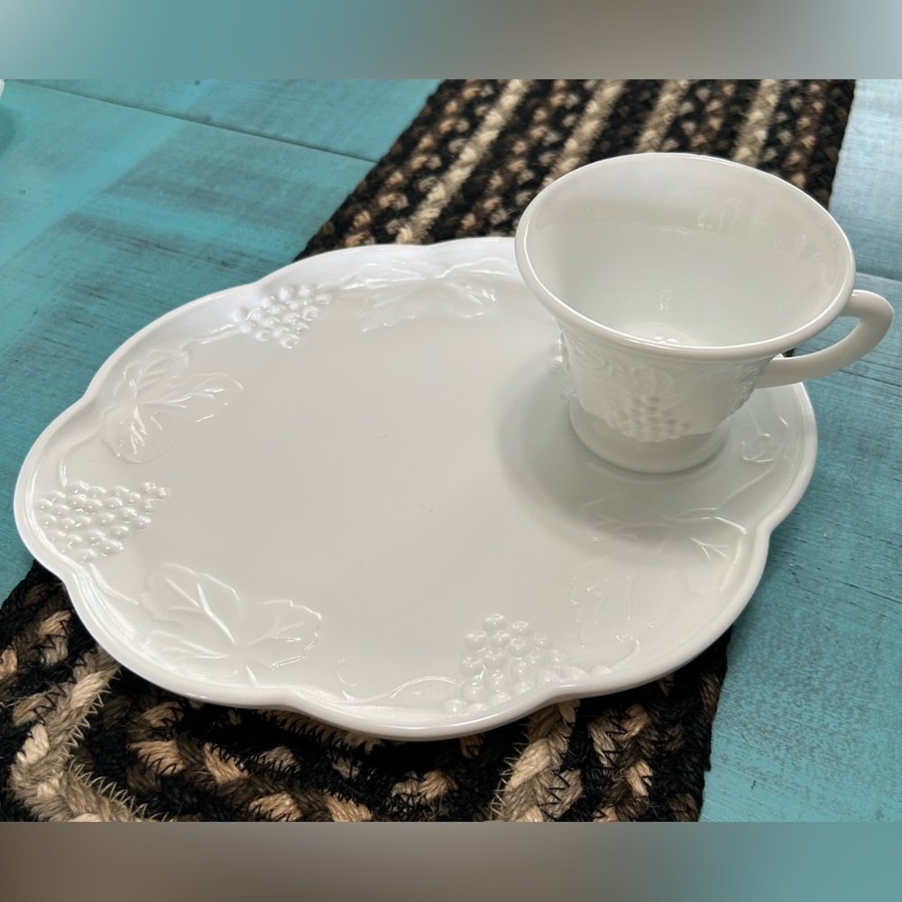 Vintage Indiana white Glass Snack Set - home decor